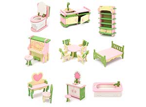 Wood Family Doll Dollhouse Furniture Set