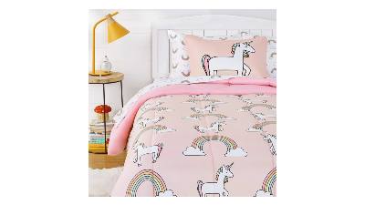 Amazon Basics Kids Microfiber Bedding Set