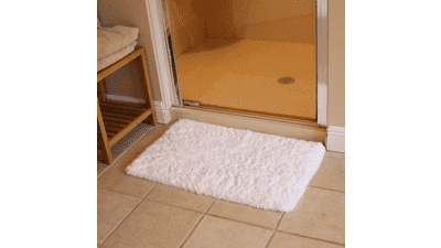KMAT White Bathroom Rugs - Soft Shaggy Microfiber Shower Rug