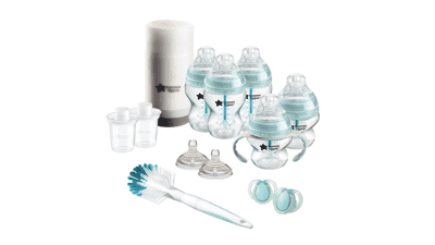 Tommee Tippee Advanced Anti-Colic Baby Bottle Feeding Gift Set with Heat Sensing Technology and Breast-like Nipple