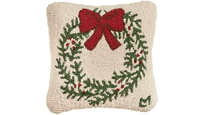 Chandler 4 Corners Artist-Designed Wreath Hand-Hooked Wool Christmas Throw Pillow (14” x 14”)