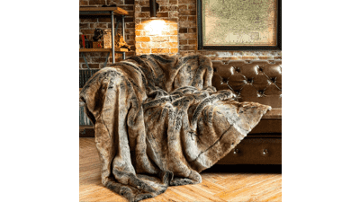 BATTILO HOME Large Brown Faux Fur Throw Blanket