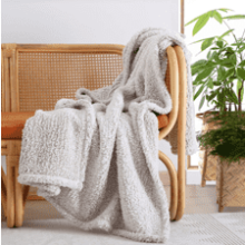 Ultra Soft Cozy Sherpa Throw Blanket