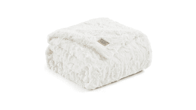 UGG 10483 Adalee Soft Faux Fur Blanket