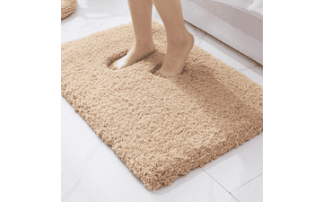 ILANGO Beige Bath Rug - Non-Slip, Absorbent, Soft Microfiber