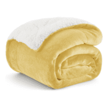 Bedsure Sherpa Fleece Throw Blanket