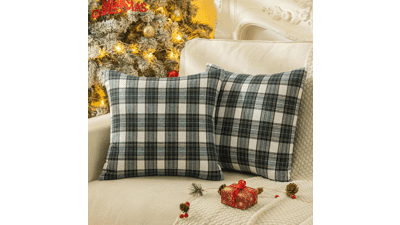 AQOTHES Christmas Plaid Throw Pillow Covers 18x18