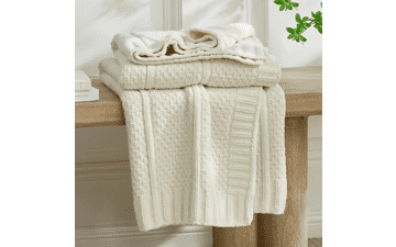Amélie Home Chenille Knit Throw Blanket